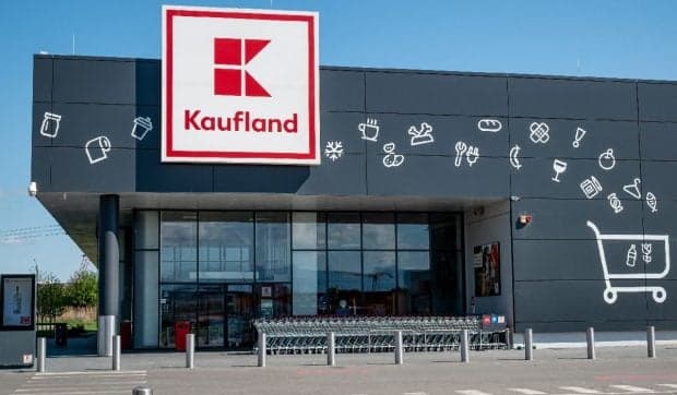 Kaufland vinde cu 40% reducere produsele care-ți apără pielea de arsurile de soare și de îmbătrânirea prematură