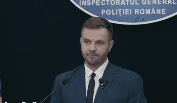 ONG-uri și instituții de presă cer demiterea purtătorului de cuvânt al Poliției Române, după reacția acestuia la documentarul Recorder, despre care a spus că urmărește „destabilizarea instituțiilor Statului Român”