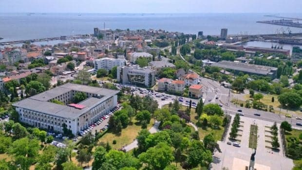 Șoferii din Constanța ar putea scăpa de o taxă de 200 de lei, considerată de judecători un „impozit mascat“