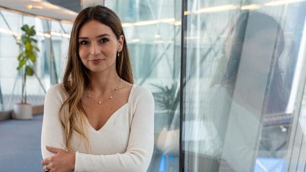Alina Totti, românca aleasă consilier local în Olanda: „Întâlnirile sunt scurte, eficiente și pe bază de agendă. Trenul vine la timp. Sunt respectată ca femeie”