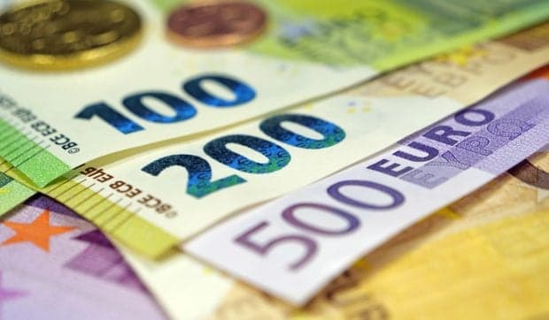 Cum a reușit un angajat să câștige despăgubiri de peste 20.000 de euro, după ce a fost concediat pentru „fraudă la pontaj”