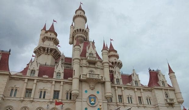 Țara din Europa cu peisaje „ca din filmele Disney”, aflată la 1100 de km de România: cum poți ajunge acolo și cât te costă