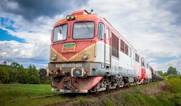 Un tânăr din Iași a vrut să-și facă un selfie pe un tren staționat în gară și a ajuns la spital cu arsuri pe jumătate din corp
