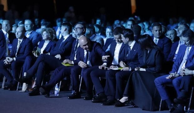 Ce spun liberalii din țară veniți la Congresul PNL să-l susțină pe Ilie Bolojan
