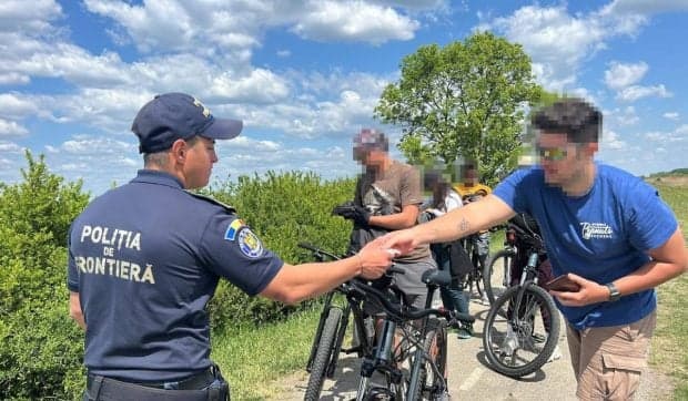Cum poți ajunge din România în Serbia pe bicicletă sau pe apă. Traseul de 70 km care se deschide doar în câteva weekenduri