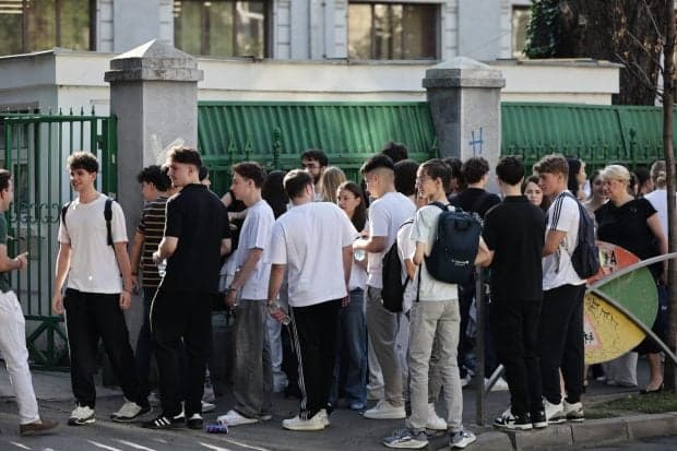 Un elev de la un liceu tehnologic, sfaturi pentru cei care vor da la anul Bacalaureatul. „La eseu, scoateți ideile principale și după aia băgați vrăjeală. Asta e!”