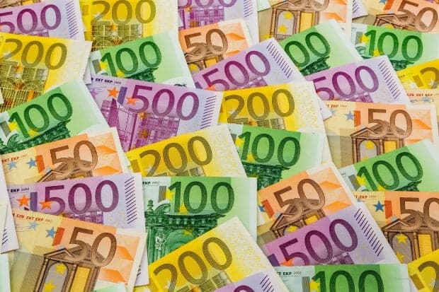 Consiliul Concurenței propune amenzi record, de sute de milioane de euro, pentru 10 bănci implicate în manipularea indicelui ROBOR