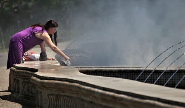 Alertă ANM de temperaturi extreme în București. Meteorologii au activat codul portocaliu și anunță 39 de grade Celsius la umbră