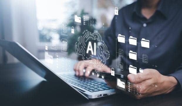 Fostul șef al Google spune că epoca programatorilor se schimbă radical din cauza inteligenței artificiale: „S-a terminat”