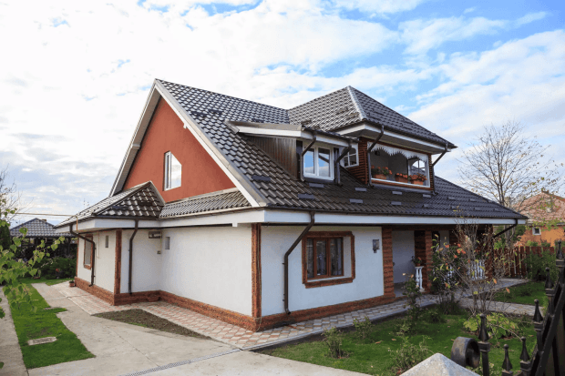 7 mituri despre țiglă care îi fac pe români să cheltuiască inutil la renovarea acoperișului și cum sare Bilka în ajutor