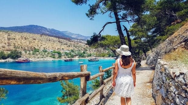 De ce Grecia rămâne de 20 de ani prima alegere a românilor: motivele reale