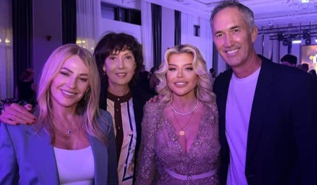 Loredana Groza, imagini de colecție. Artista s-a afișat alături de Nadia Comăneci, Ilie Năstase, Virginia Ruzici, Simona Halep și Darren Cahill