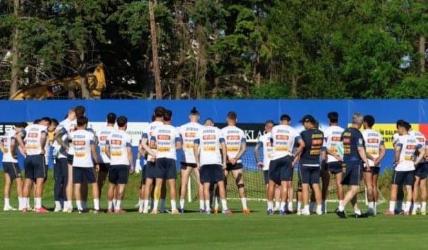 Cine sunt cei 23 de tricolori aleși de Gică Hagi pentru meciul Georgia – România. Fotbaliștii rămași la Mogoșoaia