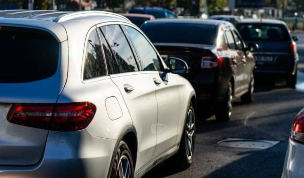 Mașini chinezești care costă cât o Dacia, dar arată ca un BMW. Top 5 modele disponibile în România în 2026