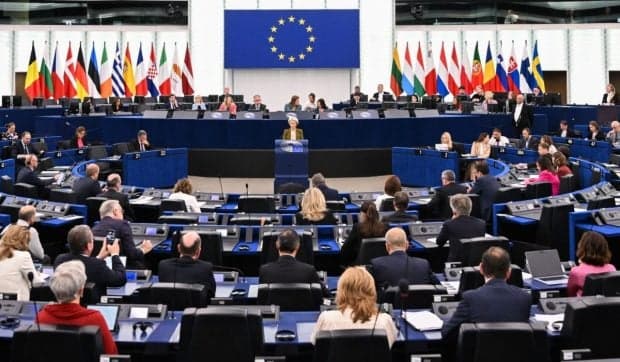 Un hotel din Strasbourg era atât de murdar încât un eurodeputat a avut nevoie de îngrijiri medicale