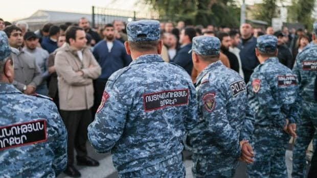Alegeri în Armenia. Şase candidaţi proruși au fost arestaţi cu o zi înainte de deschiderea secțiilor de votare