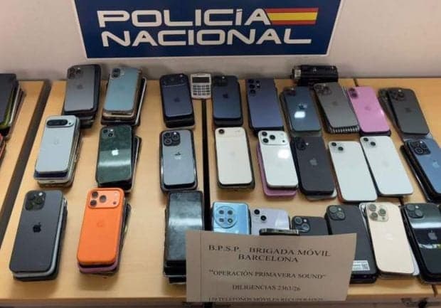 Român prins cu 139 de telefoane furate în timpul unui festival din Barcelona. De ce a fost poreclit „catâr” de polițiștii spanioli