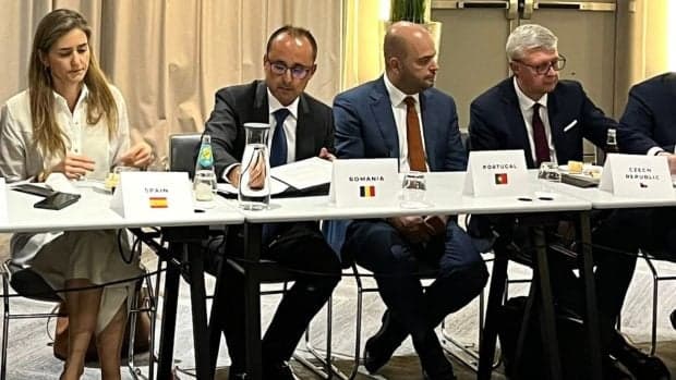 România a semnat acordul UE pentru stocarea energiei. E nevoie de capacități de patru ori mai multe până în 2030, spune Cristian Bușoi