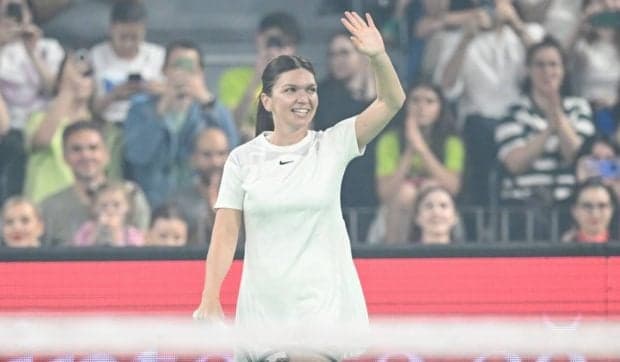Simona Halep, ultimul meci și ultima reverență. Campioana a spus adio tenisului în fața legendelor sportului românesc Nadia, Hagi și Ilie Năstase: „Sunt un om împlinit”