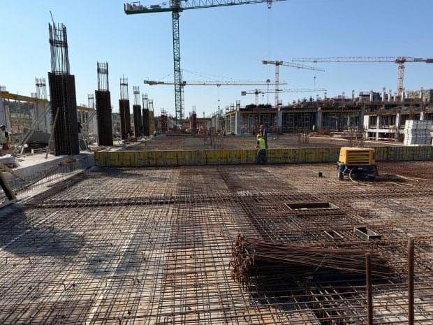 Epopeea spitalelor regionale. SRU Craiova a ajuns la al doilea etaj, Iașiul și Clujul așteaptă să pună primele cărămizi