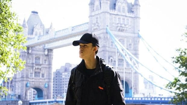 Un român şi un ucrainean au fost găsiți vinovați pentru incendiile care l-au vizat pe premierul britanic: recrutorul este un diplomat rus. Reacția lui Keir Starmer