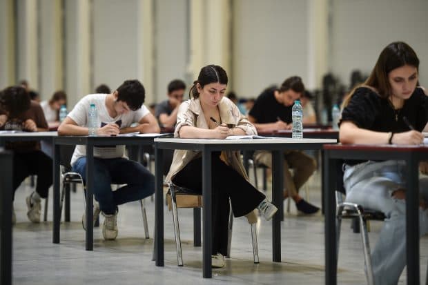 Bacalaureat 2026, Limba română. Ce ar fi trebuit să scrie elevii la eseu. O profesoară explică rezolvarea subiectelor pentru o notă de 10