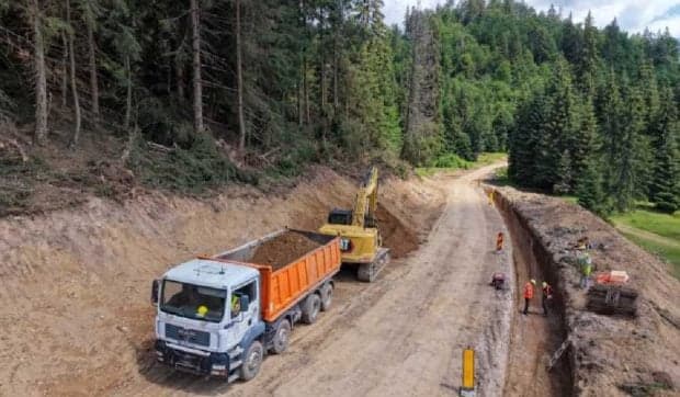 Investiție de peste 81 de milioane de lei în Apuseni: Drumul turistic Padiș – Ic Ponor se închide pentru lucrări până la 1 decembrie