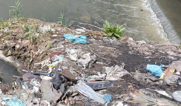 De ce au fost amendate Primăria Craiova și operatorul de apă de către comisarii gărzii de mediu