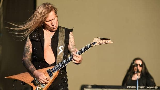 Chris Caffery, chitaristul trupei americane Savatage: „Sunt foarte puține orașe în care poți vedea clădiri vechi atât de frumoase ca în București”