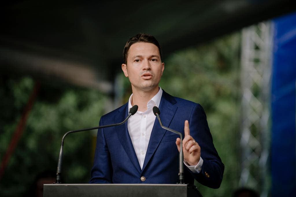 Robert Sighiartău dezvăluie ce arată sondajele PNL. Cine ar fi „câștigătorul net” la alegeri anticipate