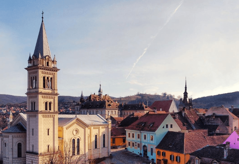 Cetatea Sighișoara, amenințată de traficul intens și degradare. Cum pot fi protejate zidurile monumentului UNESCO