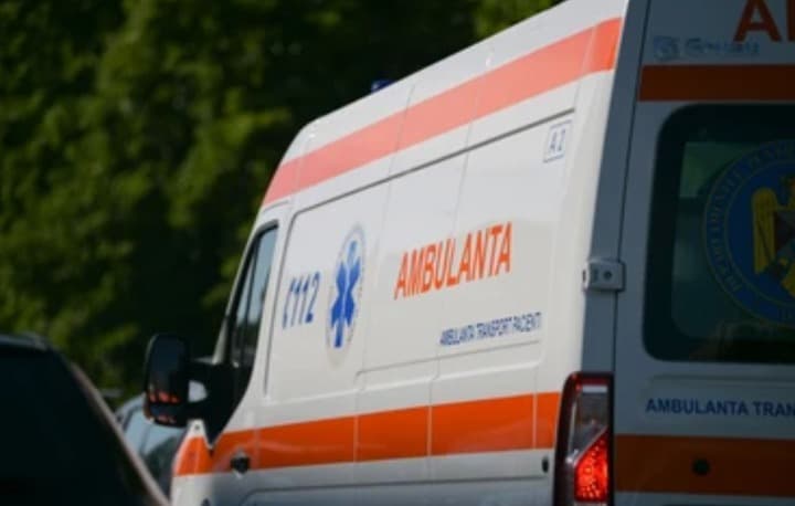Tragedie în Pitești! Un bărbat de 62 de ani și-a pierdut viața după ce s-ar fi înecat cu mâncare sub privirile trecătorilor