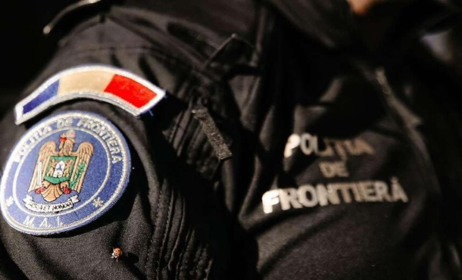 Cazierul judiciar nu mai trebuie prezentat fizic la ieșirea din țară a minorilor. Ce documente rămân obligatorii pentru părinți