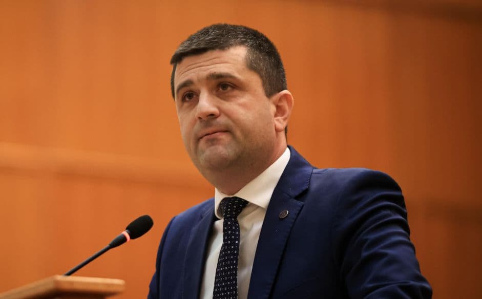 Radu Miruță a respins bugetele la CFR Călători și CFR SA și a cerut refacerea lor: „Oficializau pierderi mai mari și datorii mai mari”
