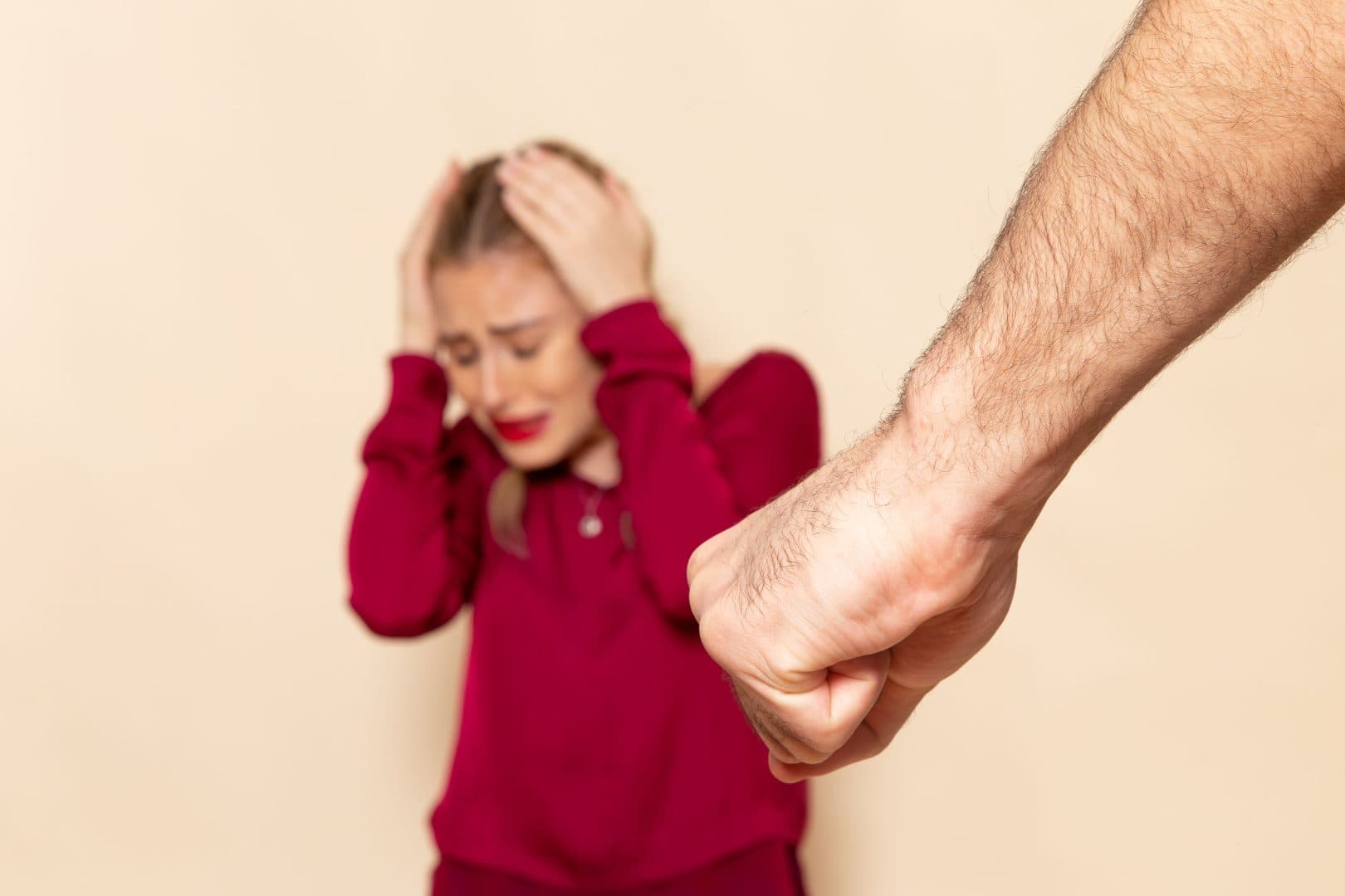 Viol la balul de absolvire a unui liceu din Cluj. Victima s-a prezentat la Urgențe. Poliția a deschis o anchetă