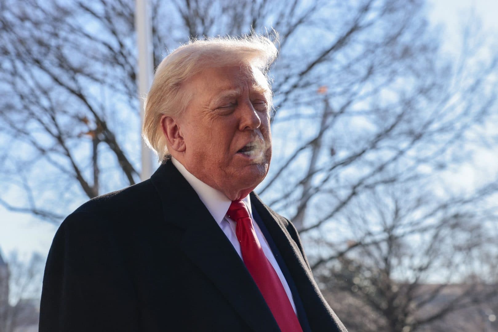 Criză la vârful informațiilor americane. Trump îl propune pe Jay Clayton în plin blocaj privind legea supravegherii