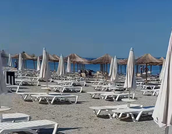 Litoralul românesc, aproape pustiu în plin sezon? Filmarea care a încins internetul: „Când vor învăța cu adevărat să facă și turism, vor avea și clienți” (VIDEO)