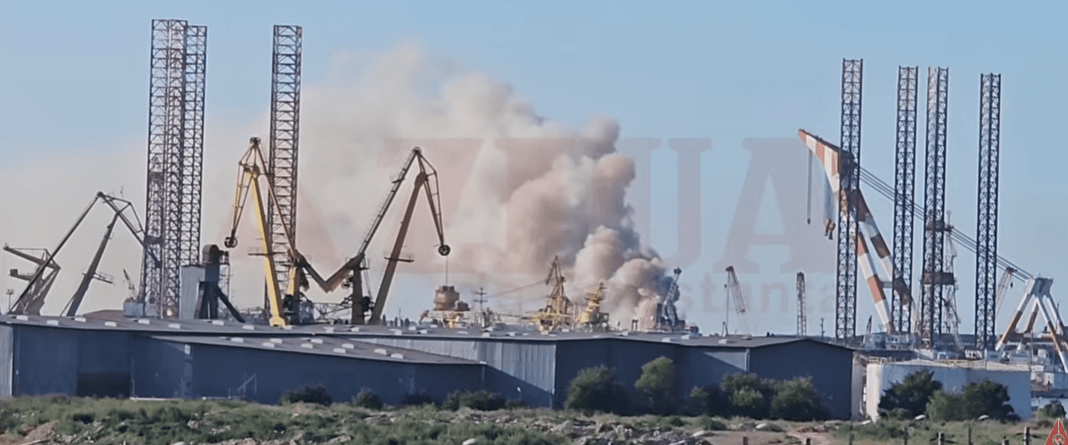 (VIDEO) Incendiu puternic în Portul Agigea. S-a emis RO-Alert pentru degajări masive de fum. De la ce a pornit totul