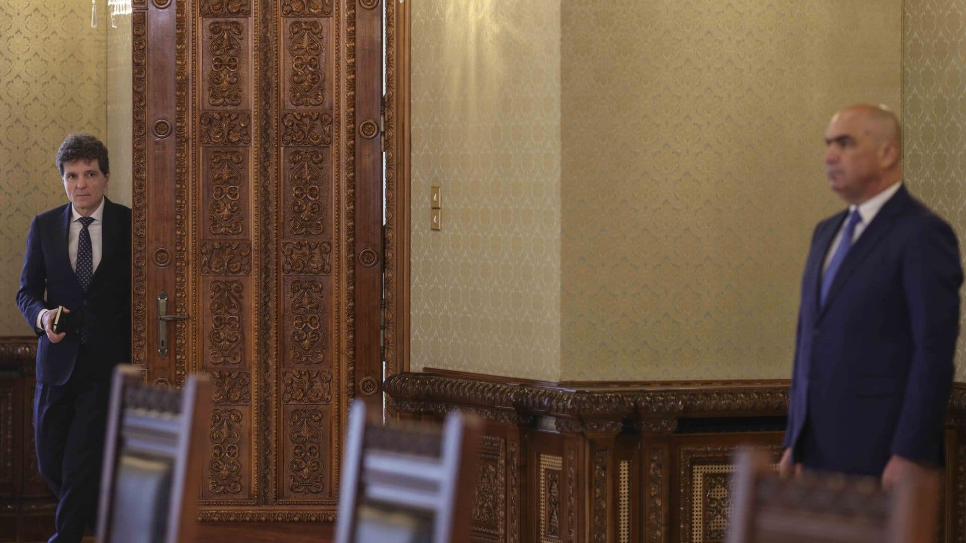 Surse: Întâlnire crucială la Cotroceni pentru noul Guvern. Se reiau discuțiile. Pe cine ar urma să cheme Nicușor Dan la consultări