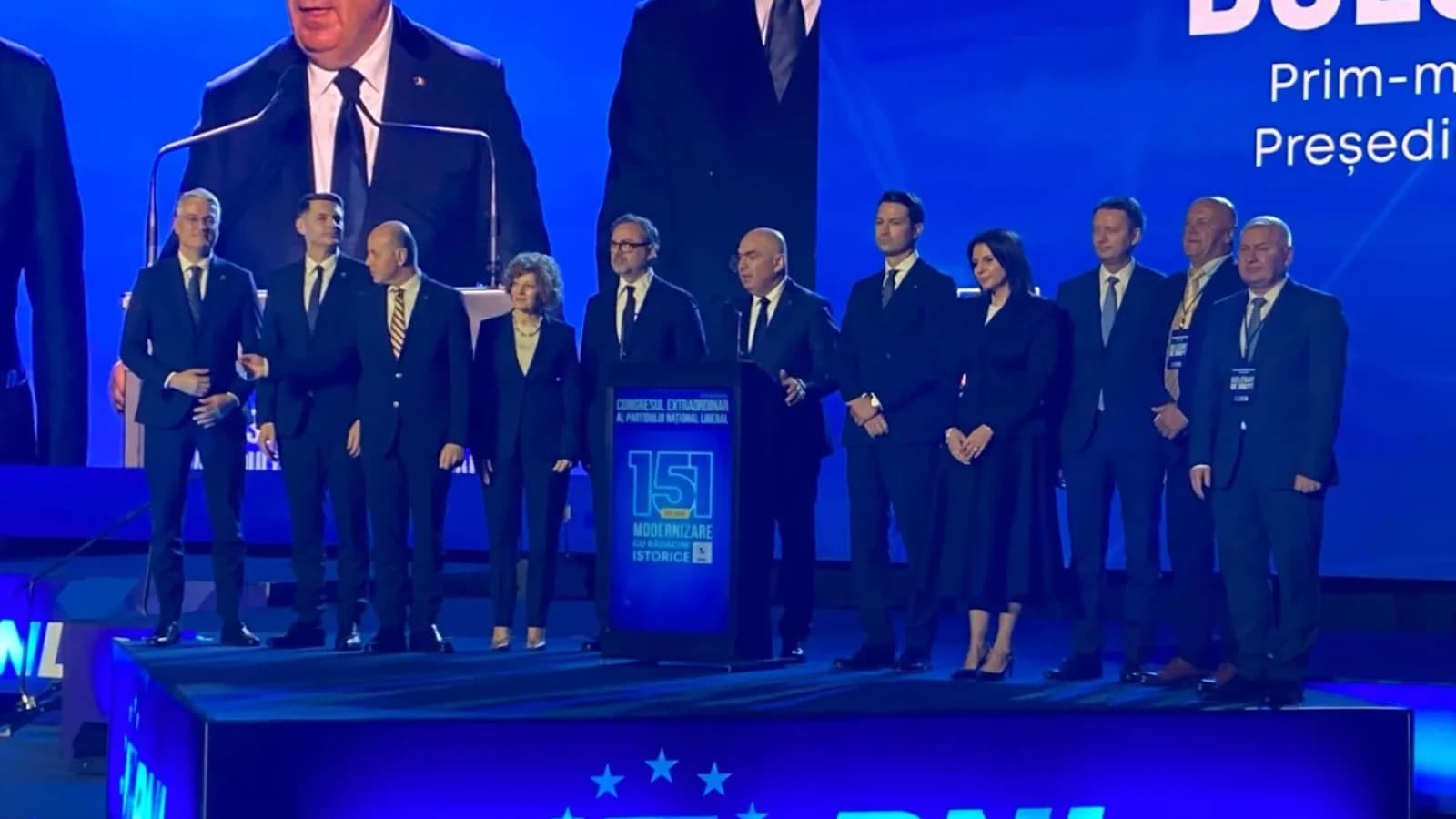 PNL se dezice de guvernul Veștea. Persoanele care figurează pe lista de miniştri se situează în afara partidului
