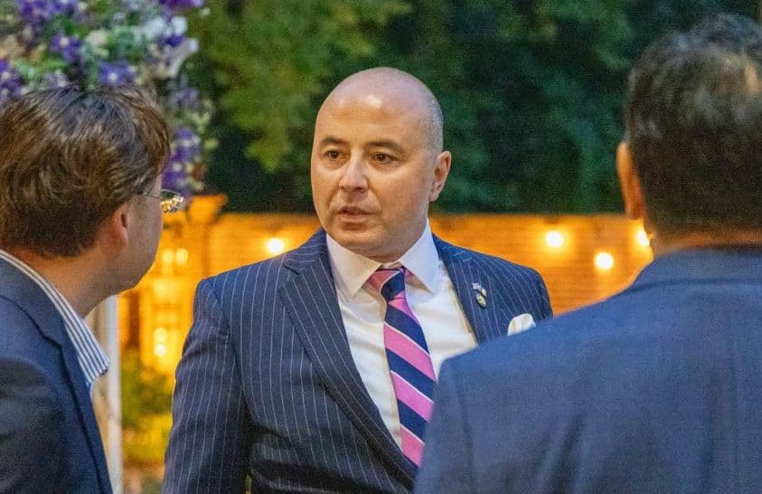 Lux pe banii românilor. Andrei Muraru, ambasadorul României în SUA, stă într-un conac uriaș cu 46 de camere: „Pentru România, rezultatele ambasadei sunt zero” (VIDEO)