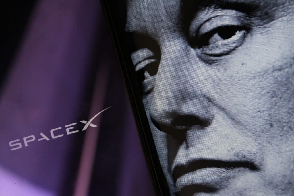 Cum ar putea peste 4.000 de angajați și foști angajați SpaceX să ajungă milionari?