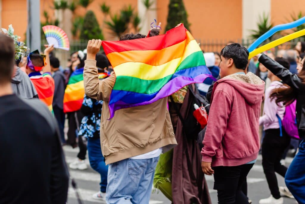 Terapiile de conversie pentru persoanele LGBT+ ar putea fi interzise în Anglia și Țara Galilor
