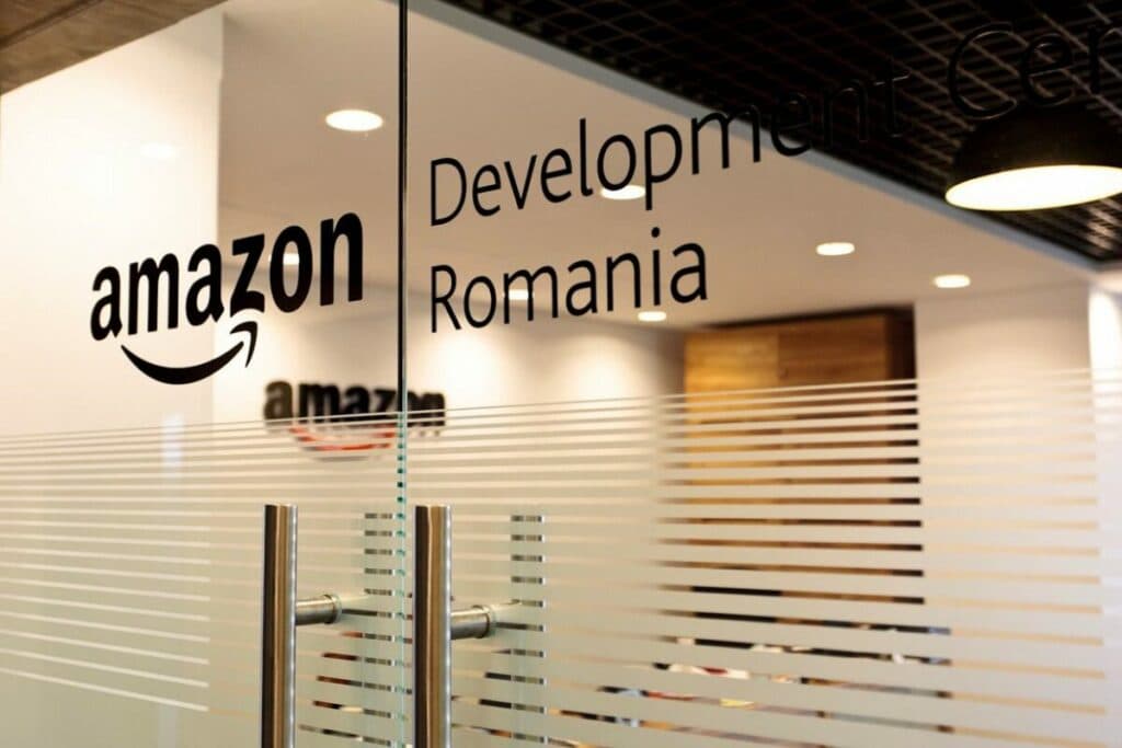 Amazon Development Center România revine pe profit în 2025, după trei ani de pierderi. Numărul de angajați a scăzut cu 256 față de anul precedent