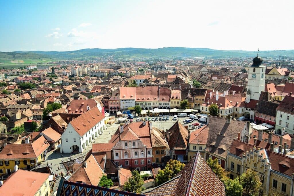 Regulile pentru profesia de ghid de turism vor fi actualizate, după mai bine de 20 de ani, anunță ministrul Economiei şi Turismului, Irineu Darău