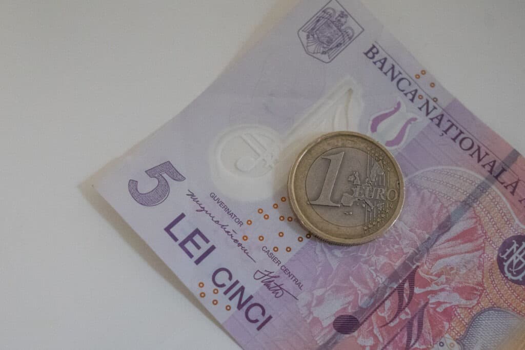 BREAKING | Euro depășește pragul de 5,2 lei pe tranzacțiile after-hours, cu piața locală închisă