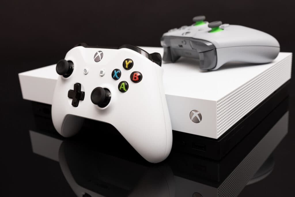 Microsoft va face 4800 de disponibilizări, restructurează Xbox și renunță la patru studiouri de jocuri