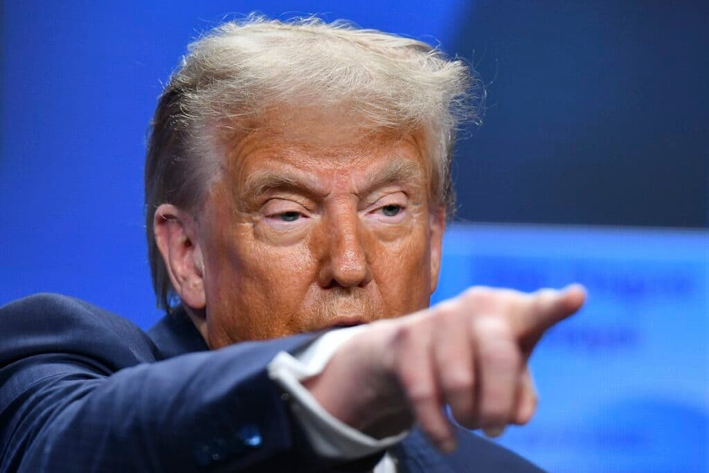 Donald Trump amenință Europa cu tarife vamale de 100% dacă va implementa taxa pe servicii digitale: „Pentru absolut toate bunurile exportate”