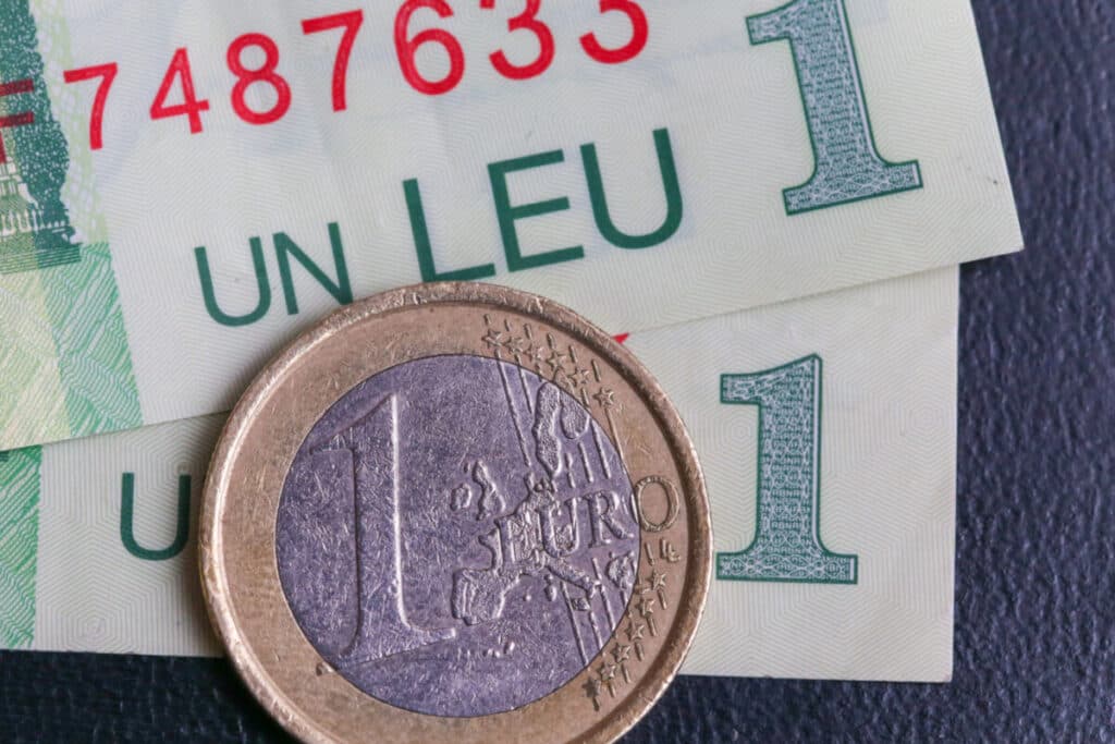 Raport BCA: România se îndreaptă către o criză valutară / Investitorii sunt sfătuiți să iasă din obligațiunile în lei