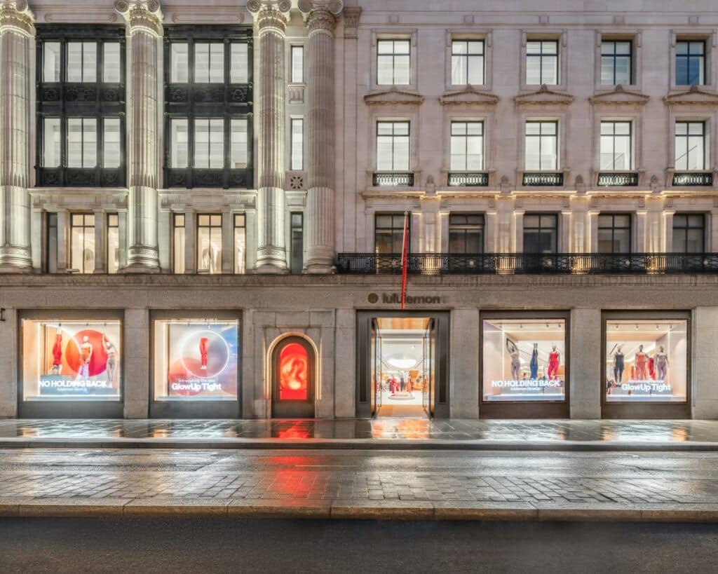 lululemon și-a redus estimările de profit după scăderea vânzărilor din SUA. Brandul a intrat recent și pe piața din România